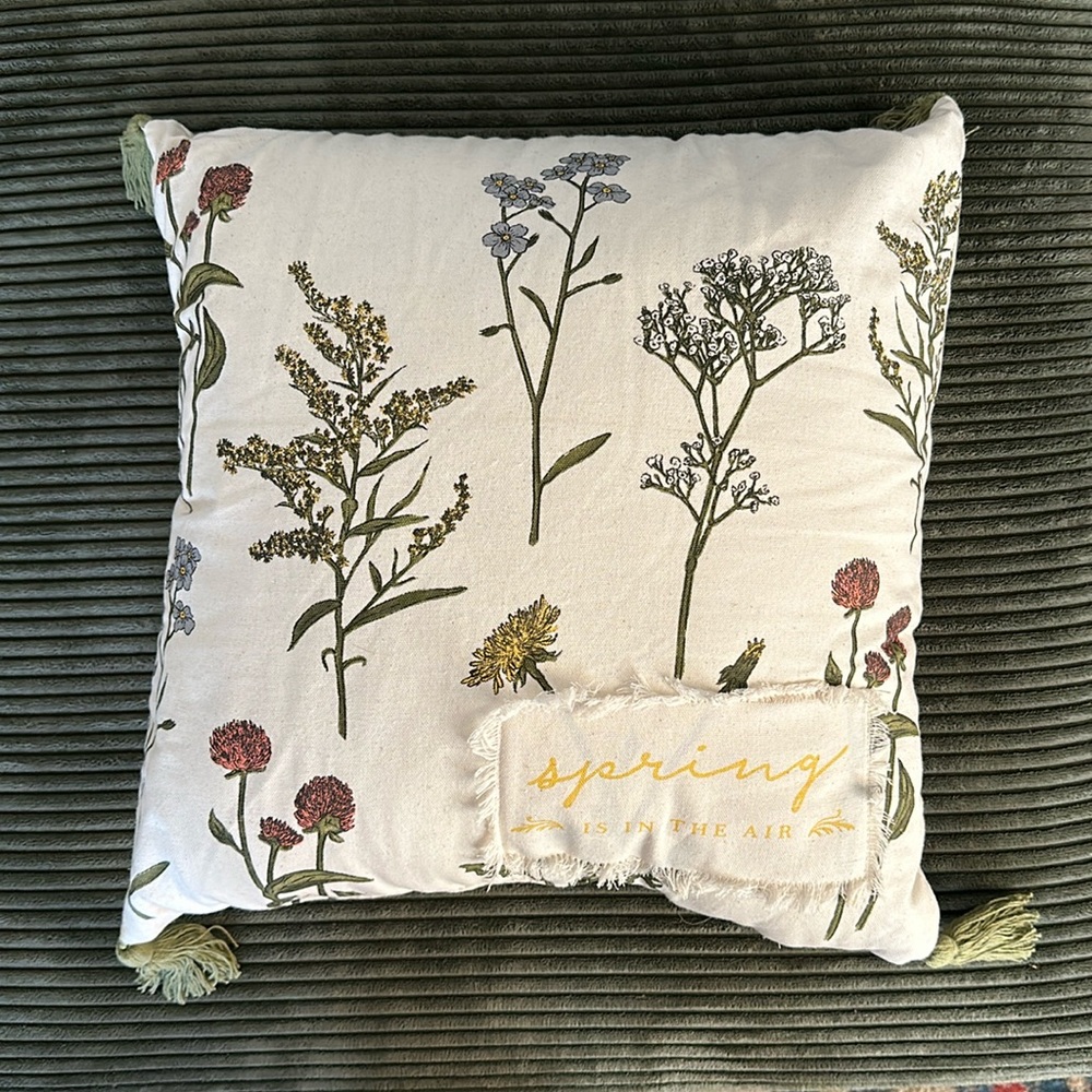 Like-new pillow